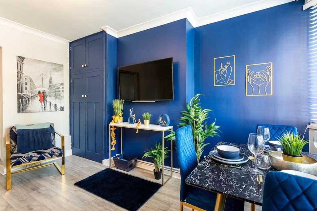Kensington Balcony Condo For 6 ลอนดอน ภายนอก รูปภาพ