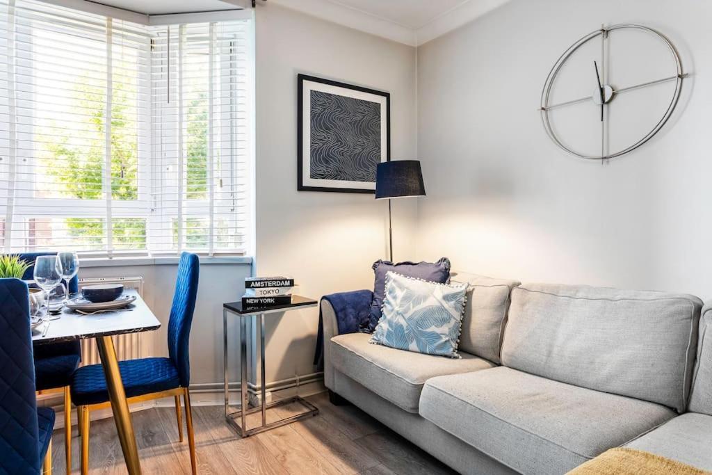 Kensington Balcony Condo For 6 ลอนดอน ภายนอก รูปภาพ