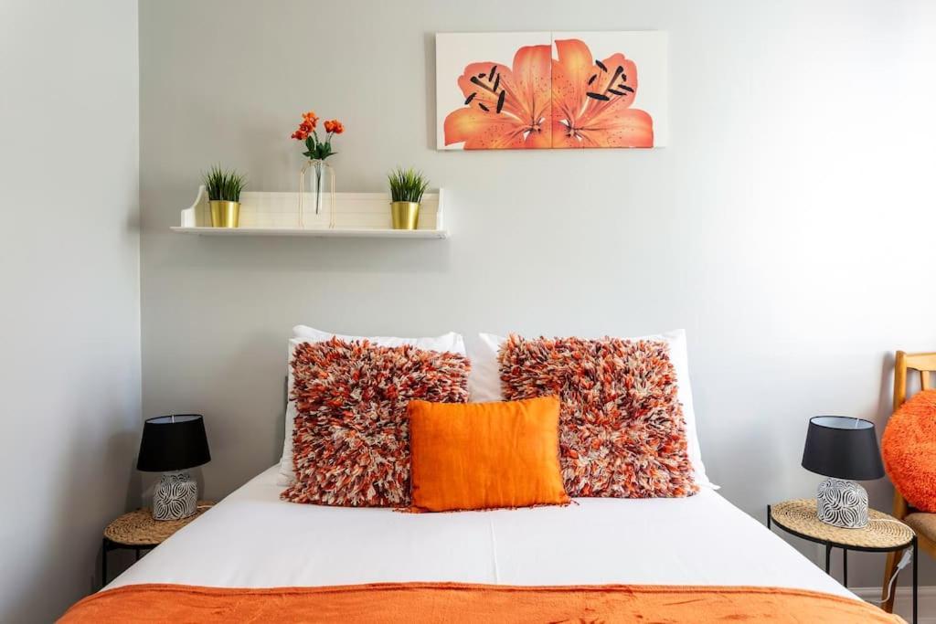 Kensington Balcony Condo For 6 ลอนดอน ภายนอก รูปภาพ