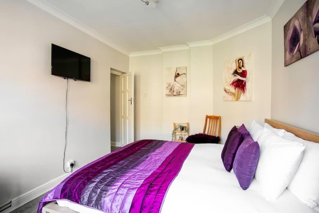 Kensington Balcony Condo For 6 ลอนดอน ภายนอก รูปภาพ