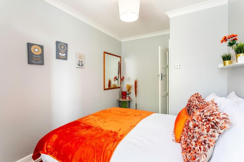Kensington Balcony Condo For 6 ลอนดอน ภายนอก รูปภาพ