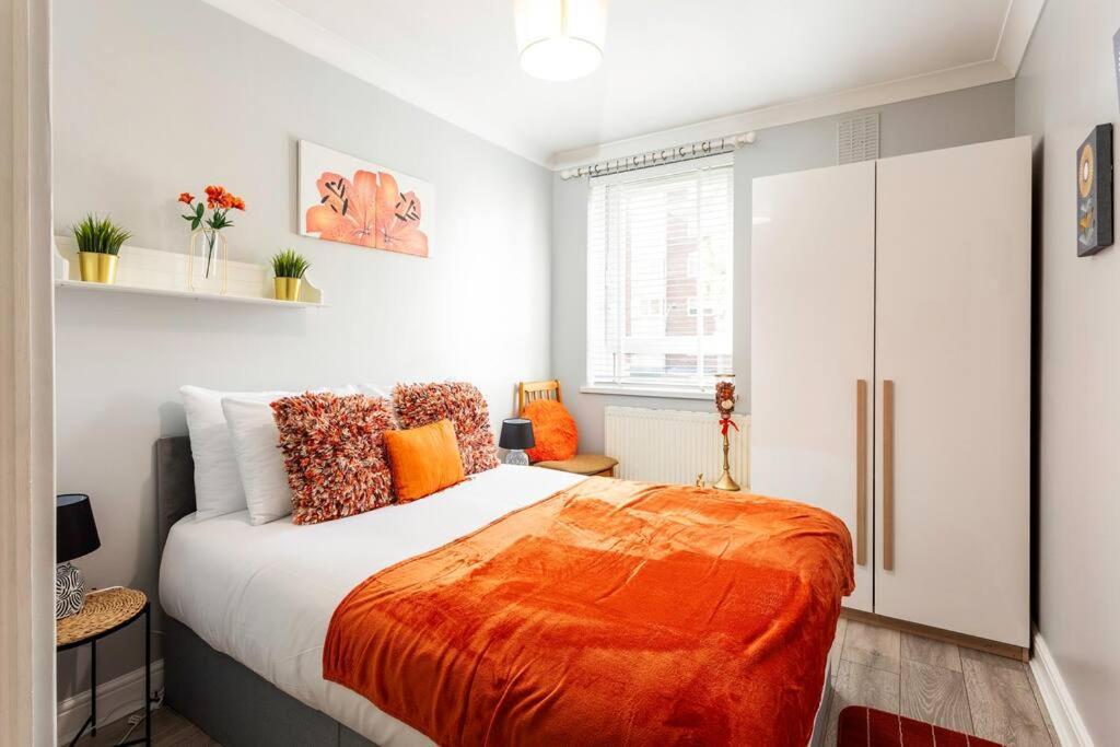 Kensington Balcony Condo For 6 ลอนดอน ภายนอก รูปภาพ