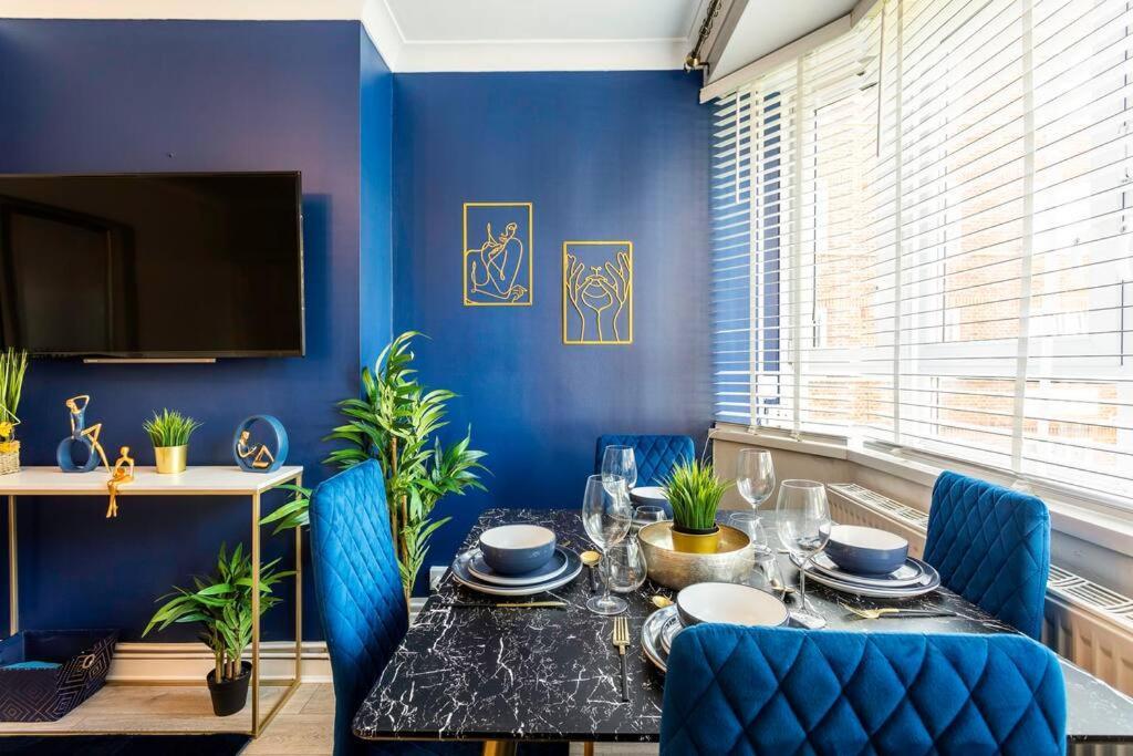 Kensington Balcony Condo For 6 ลอนดอน ภายนอก รูปภาพ